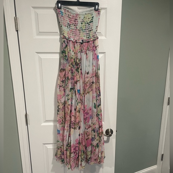 Rococo Sand - Long crinkle chiffon dress - Picture 8 of 11